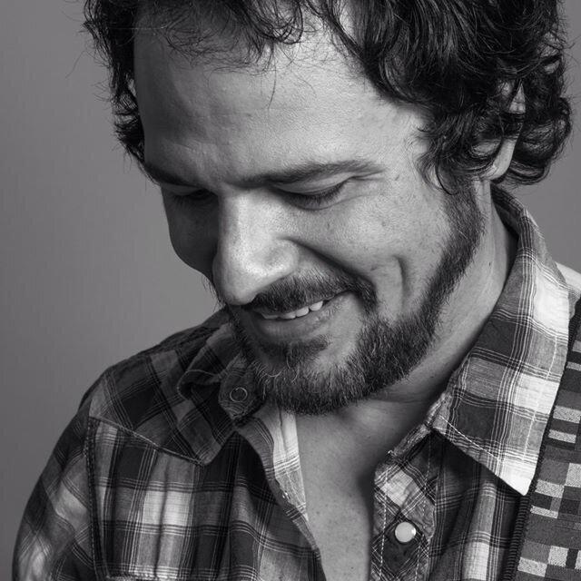 rob-smiles